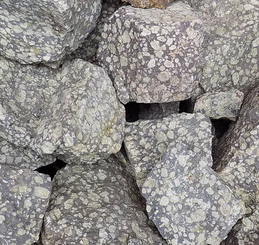 Rhomb Porphyry (1kg)