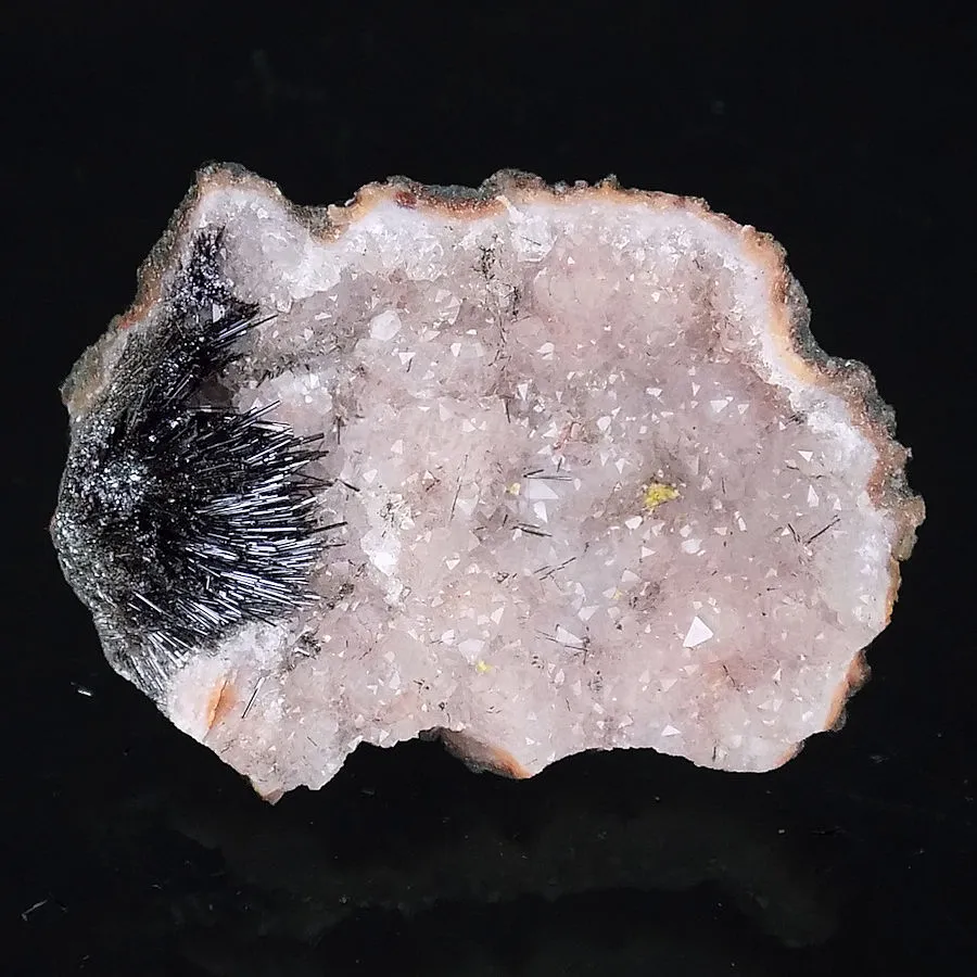 Goethite on Quartz