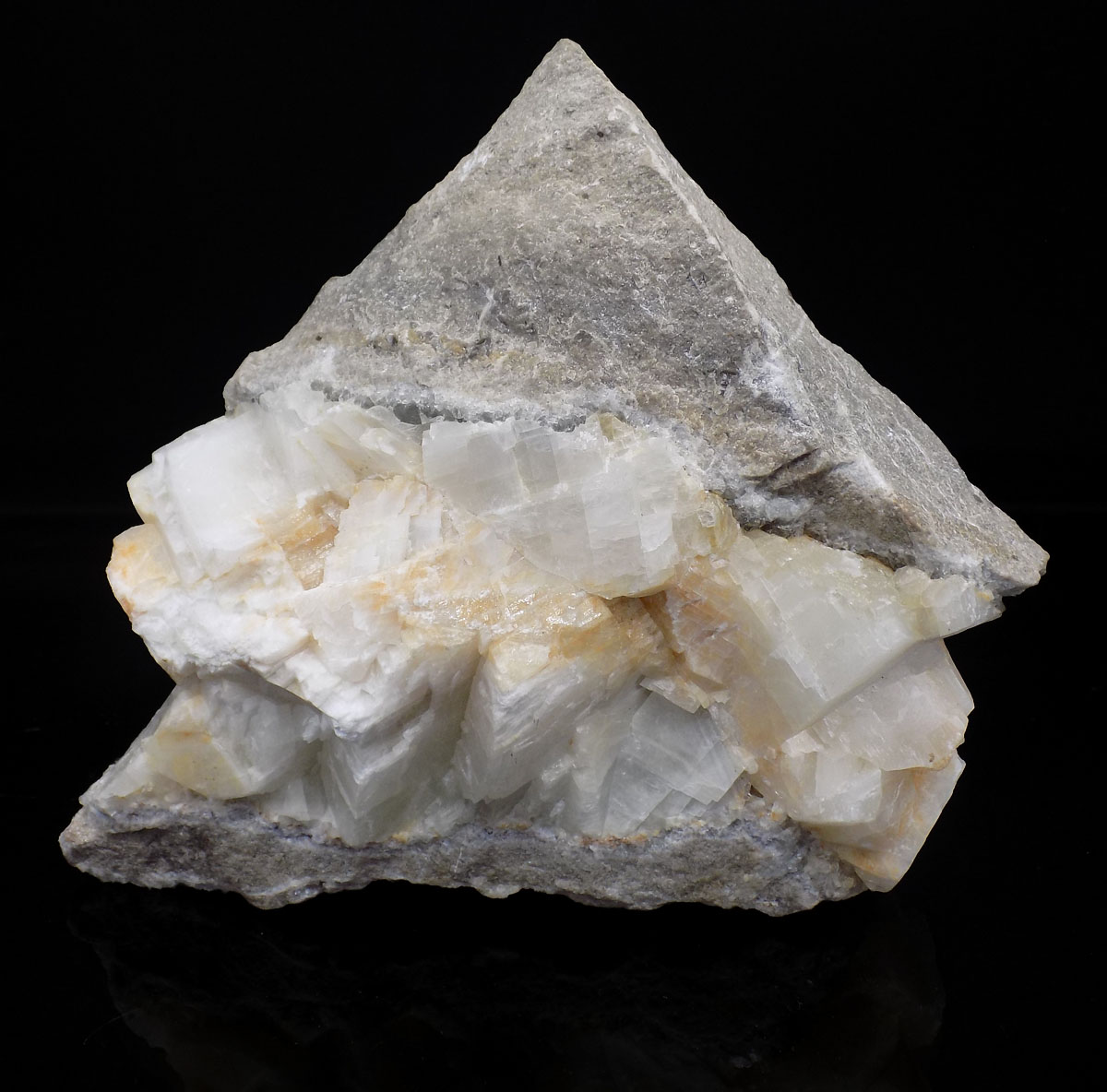 Calcite-in-Limestone-DSPM-001-1.jpg