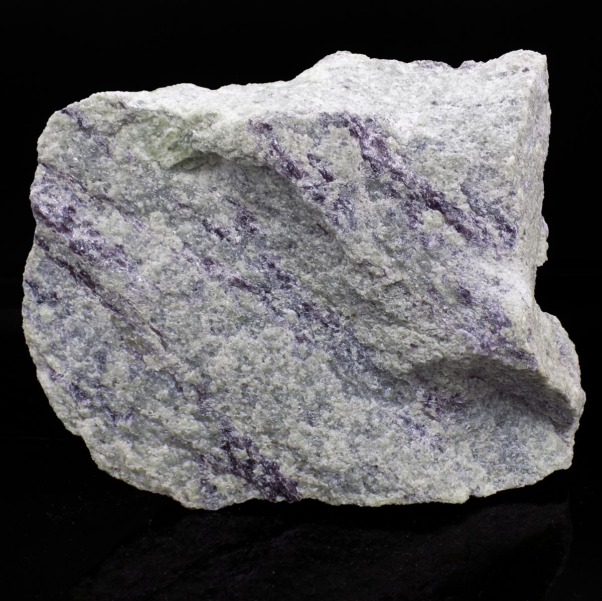 Olivine-with-kammererite-DSPM-011-3.jpg