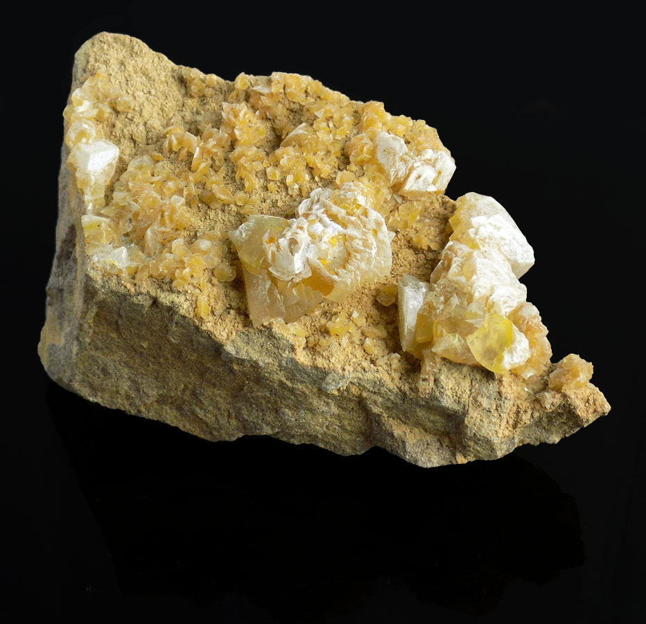 calcite_-_machen_quarry_2_.jpg